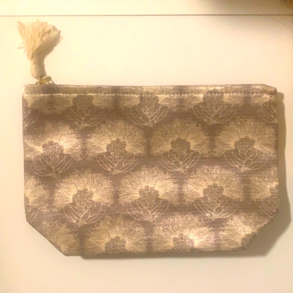 Manaola Ohia Clutch